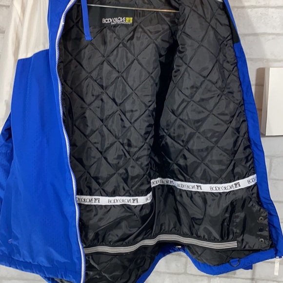 Body Glove Women’s Blue and White Snow Technology Ski Jacket - Picture 8 of 13